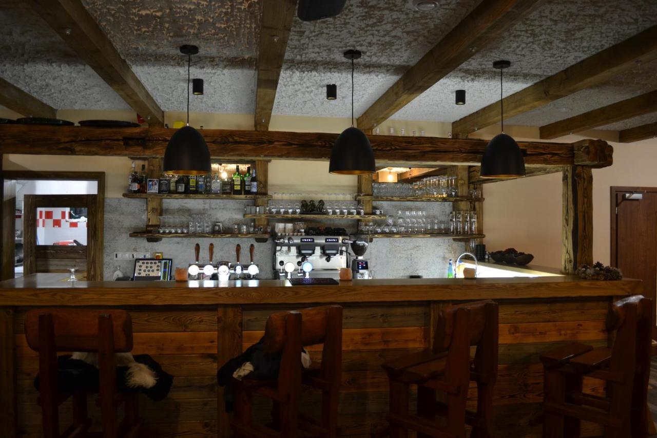Tri Kopy*** - Penzion, Restauracia A Pizza Smrecany Exterior photo